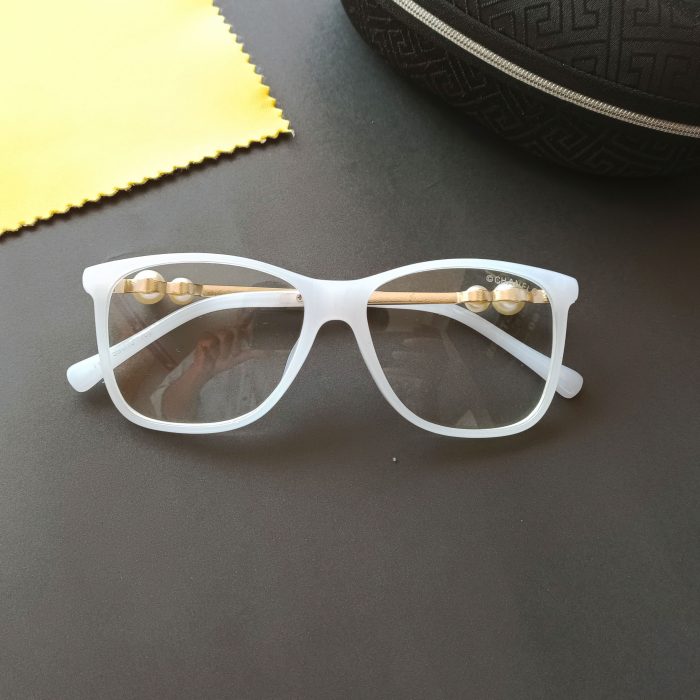 Glasses In White Color